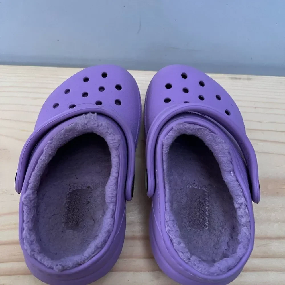 Crocs KIDS' CLASSIC LINED CLOG size 7 C